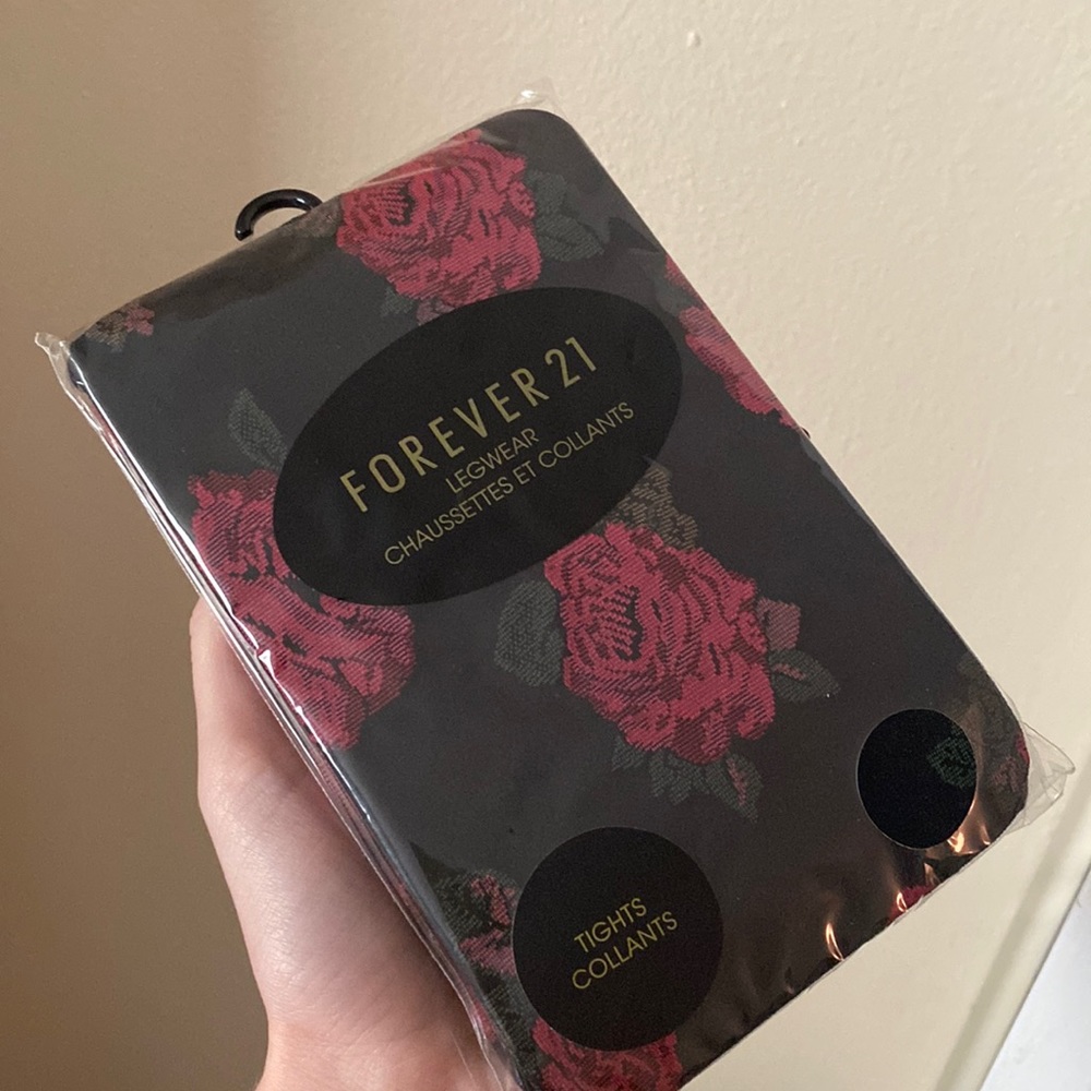 Rose print tights